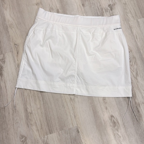 Columbia Anytime Athletic Performance Ruched Skirt w/ Built-In Shorts Skort / XL - Picture 2 of 8